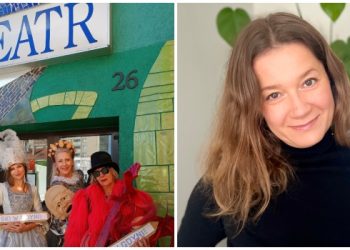Po lewej na zdjęciu znajdują się ludzie w karnawałowych strojach, a po prawej Marta Miłoszewska - dyrektorka teatru