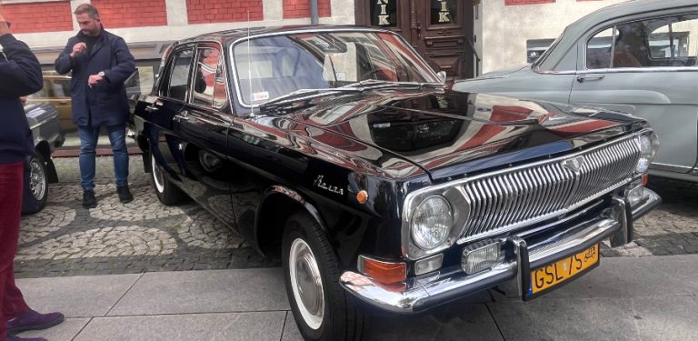80. urodziny słupskiego "Mechanika". Prada zabytkowych aut