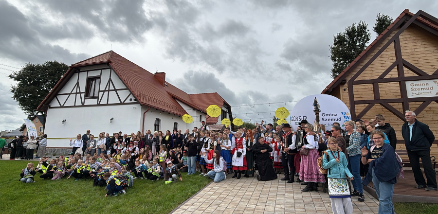 Nowe życie zabytkowej szkoły. Centrum Artystyczne Donimierz otwarte
