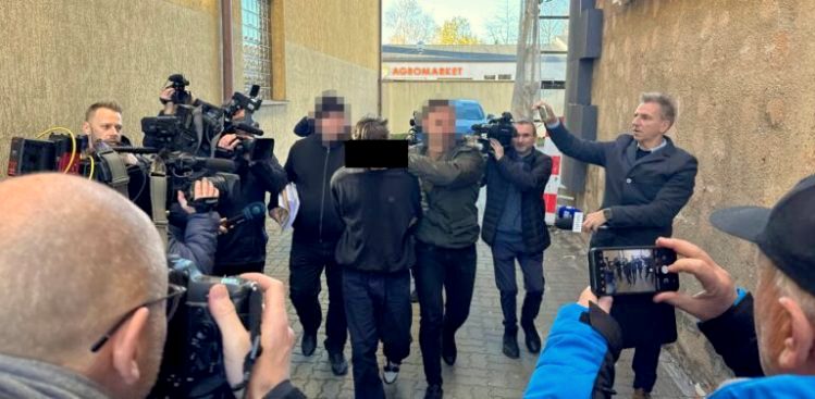 Sąd Apelacyjny w Gdańsku zaostrzył wyrok dla sprawcy tragicznego wypadku w Słupsku. 20-latek pod wpływem alkoholu i narkotyków wjechał w grupę pieszych na ulicy Nad Śluzami.