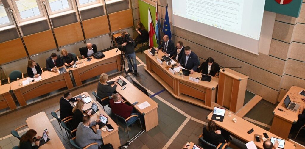 Na zdjęciu rada miasta Gdynia.