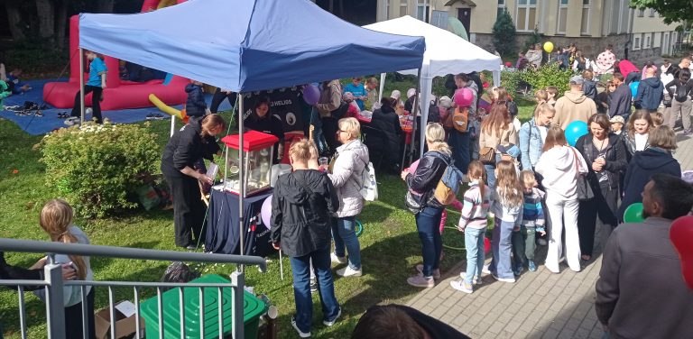 Na miejscu można wykonać badanie EKG i echo serca, zasięgnąć porad kardiologa dziecięcego oraz dietetyka (fot. Radio Gdańsk/Mateusz CZerwiński)
