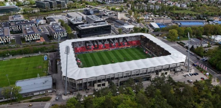Stadion Arni