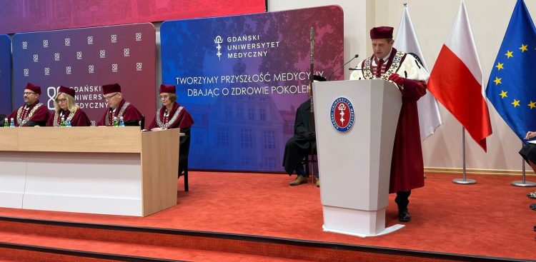 Rok akademicki zainaugurował rektor GUMed prof. Markuszewski