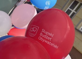 Na zdjęciu balony z napisem Słupski Budżet Obywatelski