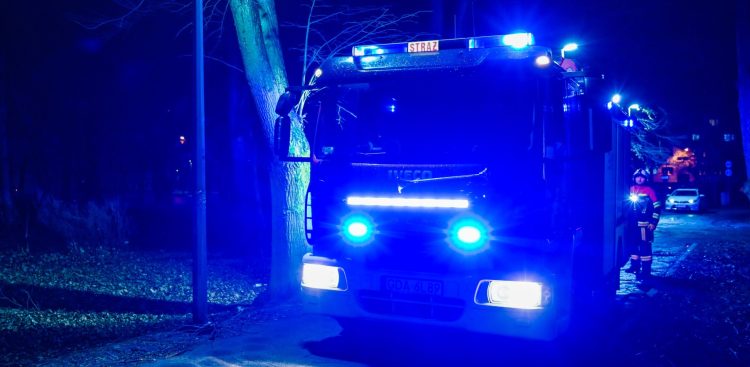 Zgłoszenie o pożarze wpłynęło w nocy
