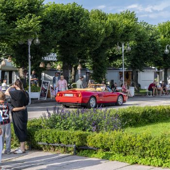 Sopot. Parada ulicą Bohaterów Monte Cassino do muszli koncertowej w ramach Sopot Jazz Festival (fot. KFP/Anna Bobrowska)